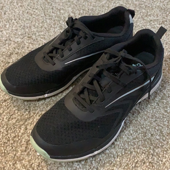 Comfy sneakers/walking shoes! - Picture 3 of 9